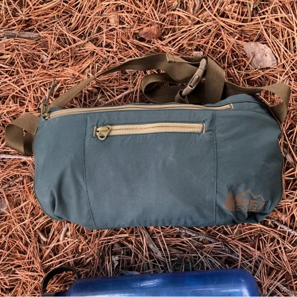 REI Co Op Flash Jacket Fjord Green Windbreaker Converts to Fanny Pack - Picture 8 of 13